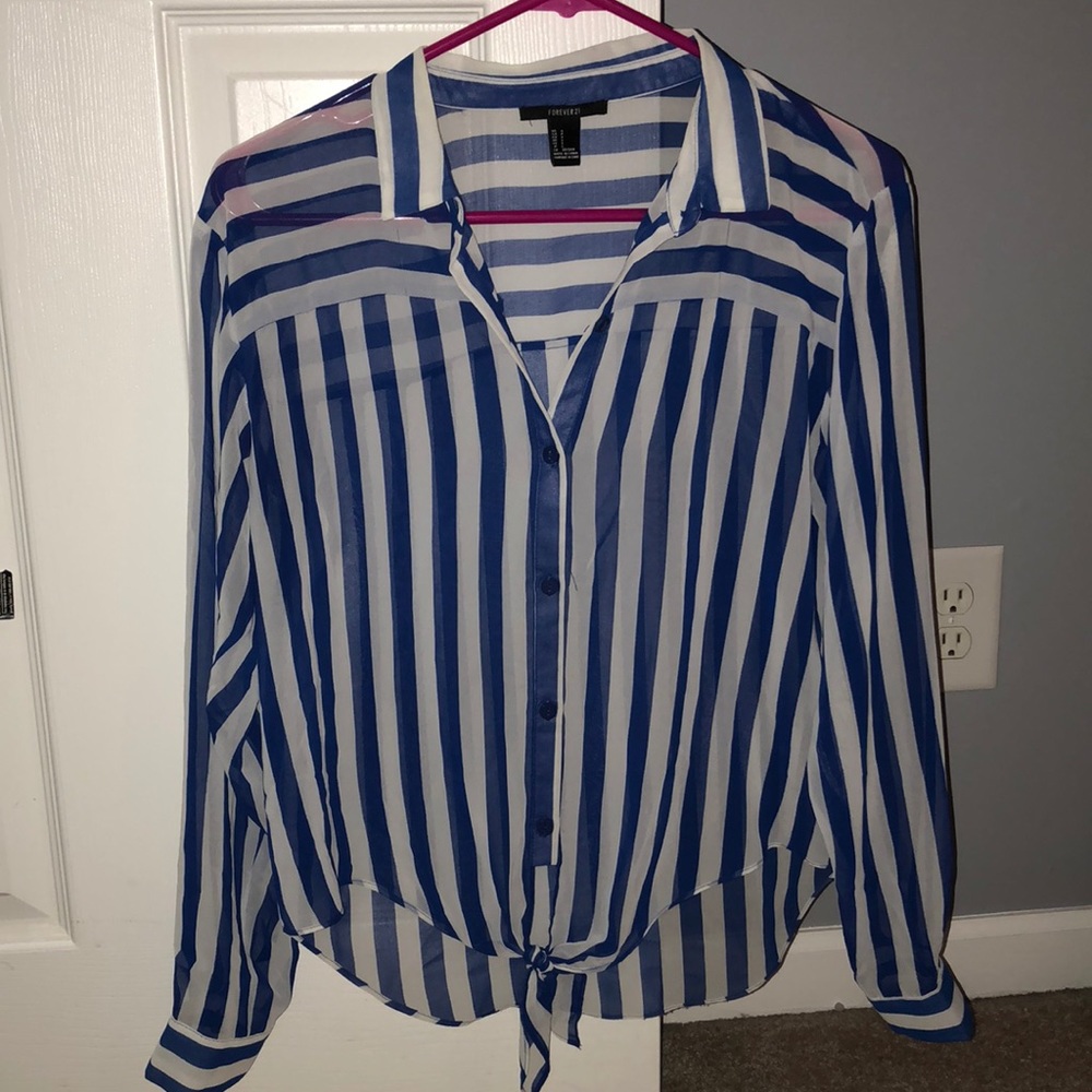 Stripped tie top